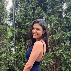 Meet your Posher, Laura